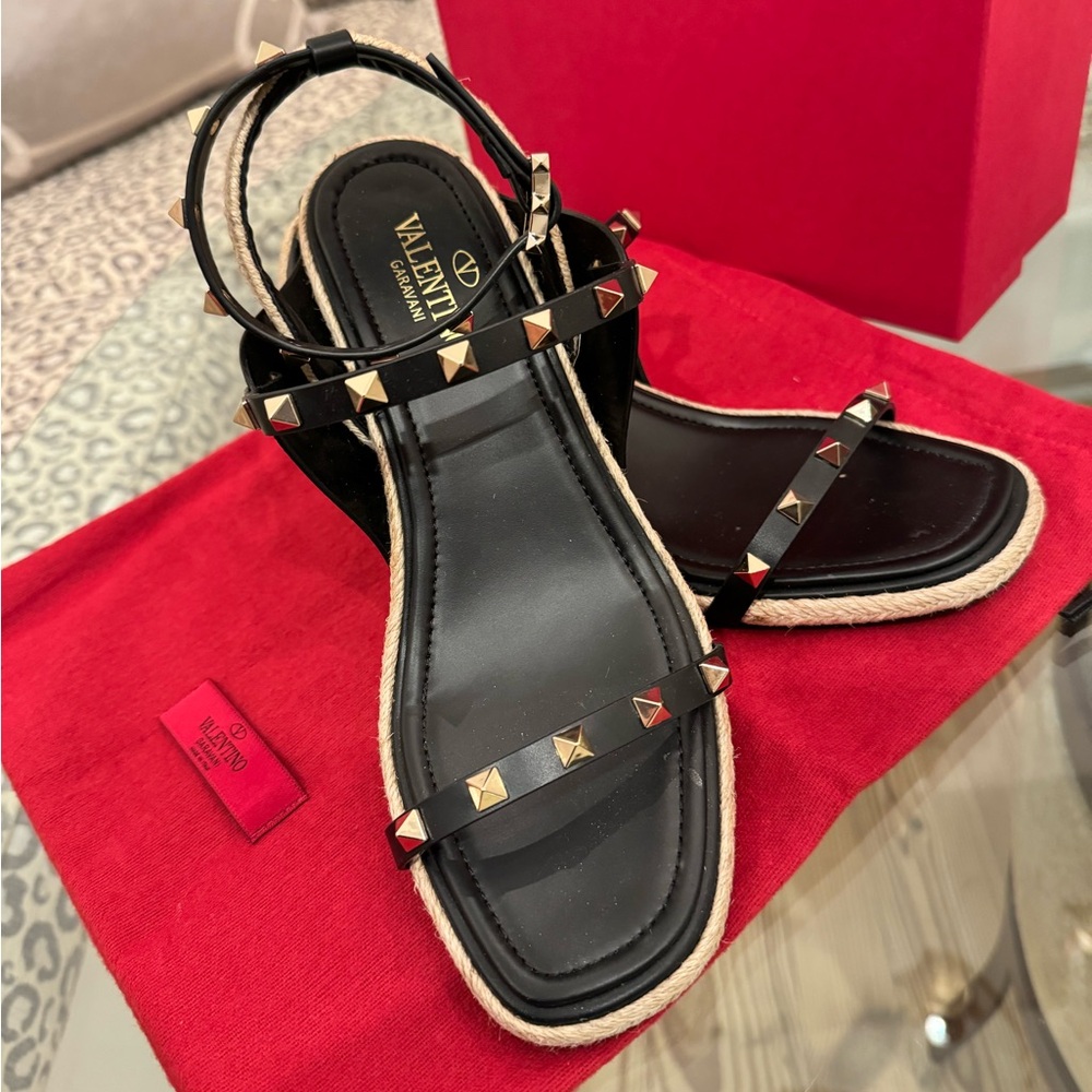 Valentino Garavani Rockstud Espadrille Sandal
